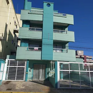 Em Bombas Apartamento